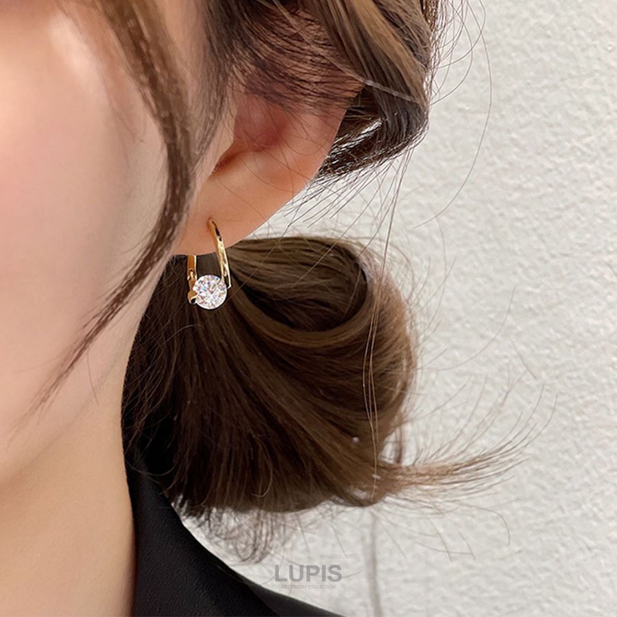 e.m. ジルコニア3粒フープピアス e.m. ピアス 2Pset ジルコニア3粒フープピアス レディース