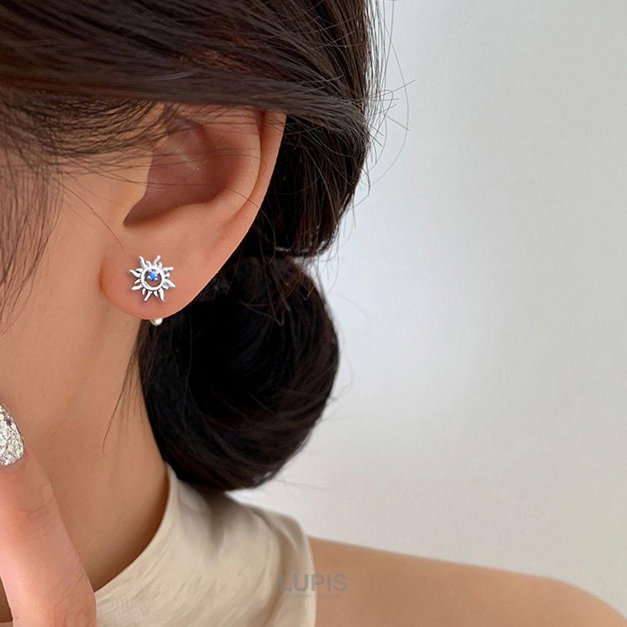 408F♪【売約済み】スターピアス　SV　夜空　プチサイズ　ミニ　大人シンプル LUPIS（ルピス） ピアス レディース 太陽 サン ソレイユ シンプル