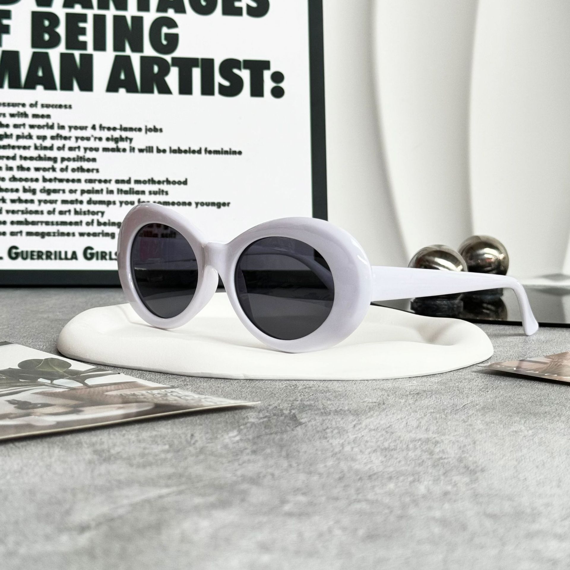 オーバルサングラス_wht2"