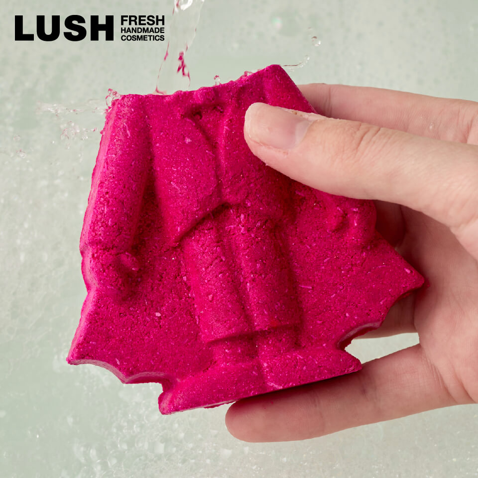 LUSH ラッシュ 公式 ドラキュラ バブルバー ハロウィン 限定
