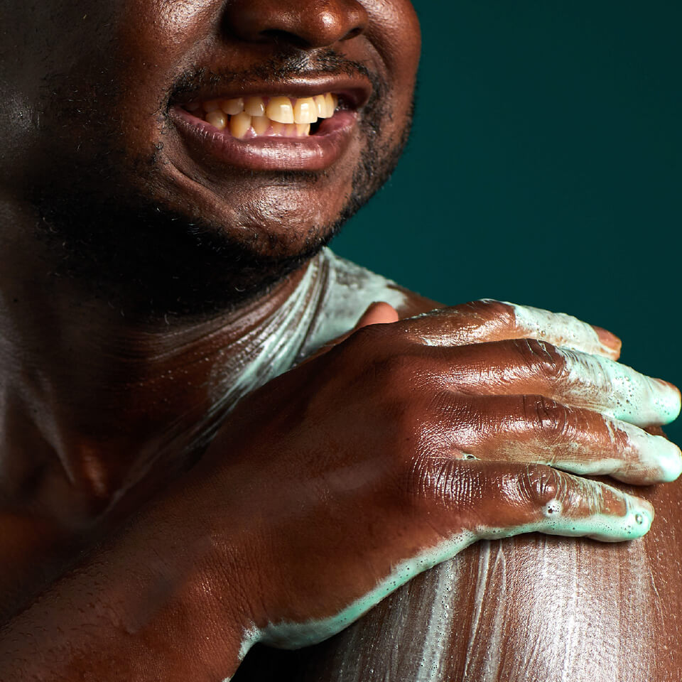 LUSH ラッシュ 公式 ロード オブ ミスルール シャワージェル 555g ハロウィン 限定 ボディソープ シャンプー 保湿 ウッディ スパイシー  Amazon | LUSH ラッシュ ボディソープ 550g ロードオブミスルール LORD OF MISRULE 天然 プレゼント シャワージェル  パチョリ | ノー ...