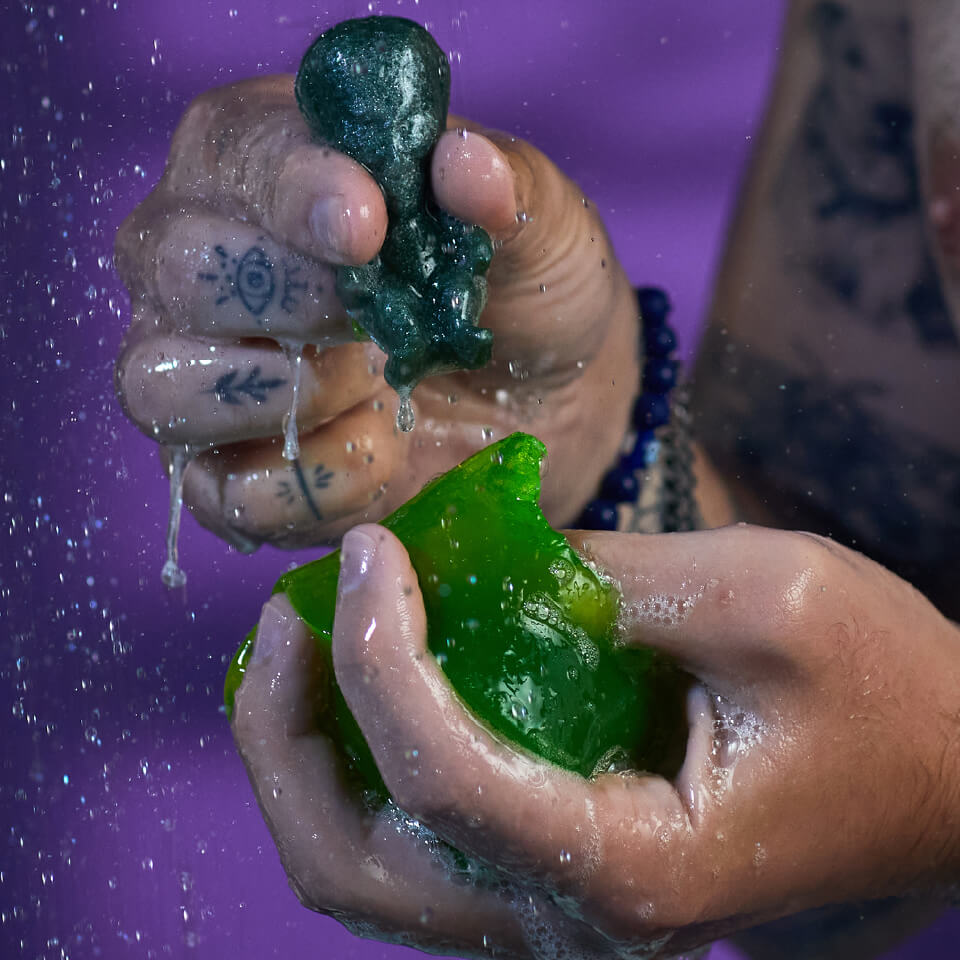 LUSH（ラッシュ） 公式 エイリアンエッグファーム シャワージェリー