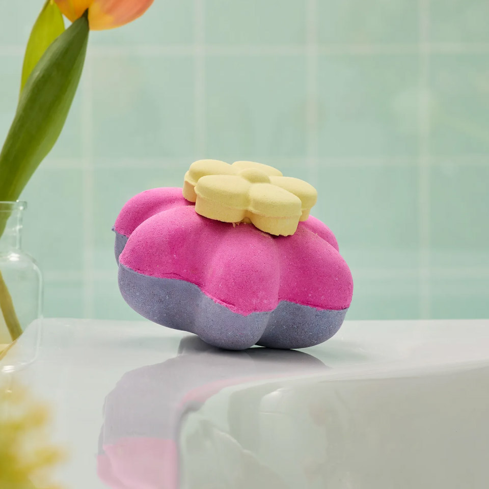LUSH（ラッシュ） 母の日 プレゼント シークレットガーデンボムシェル