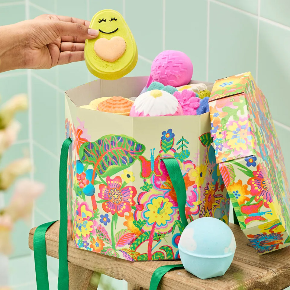 ラッシュ　バスボム&バブルバー&ソープ　12個セット LUSH（ラッシュ） 母の日 プレゼント ブルーミング マーベラス マム
