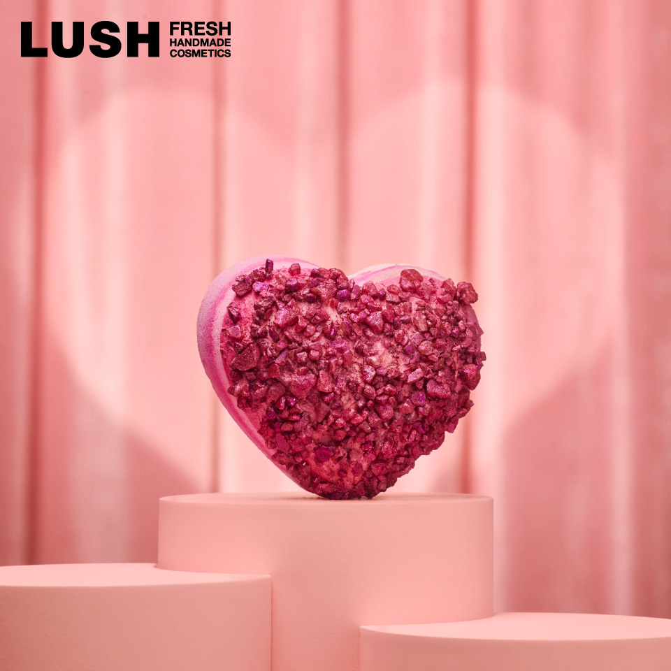 LUSH ライフインロージーライト バスボム 入浴剤  2026 限定 オーガニック カカオバター 柑橘系 保湿 自然由来 コスメ ラッシュ 公式 | LUSH