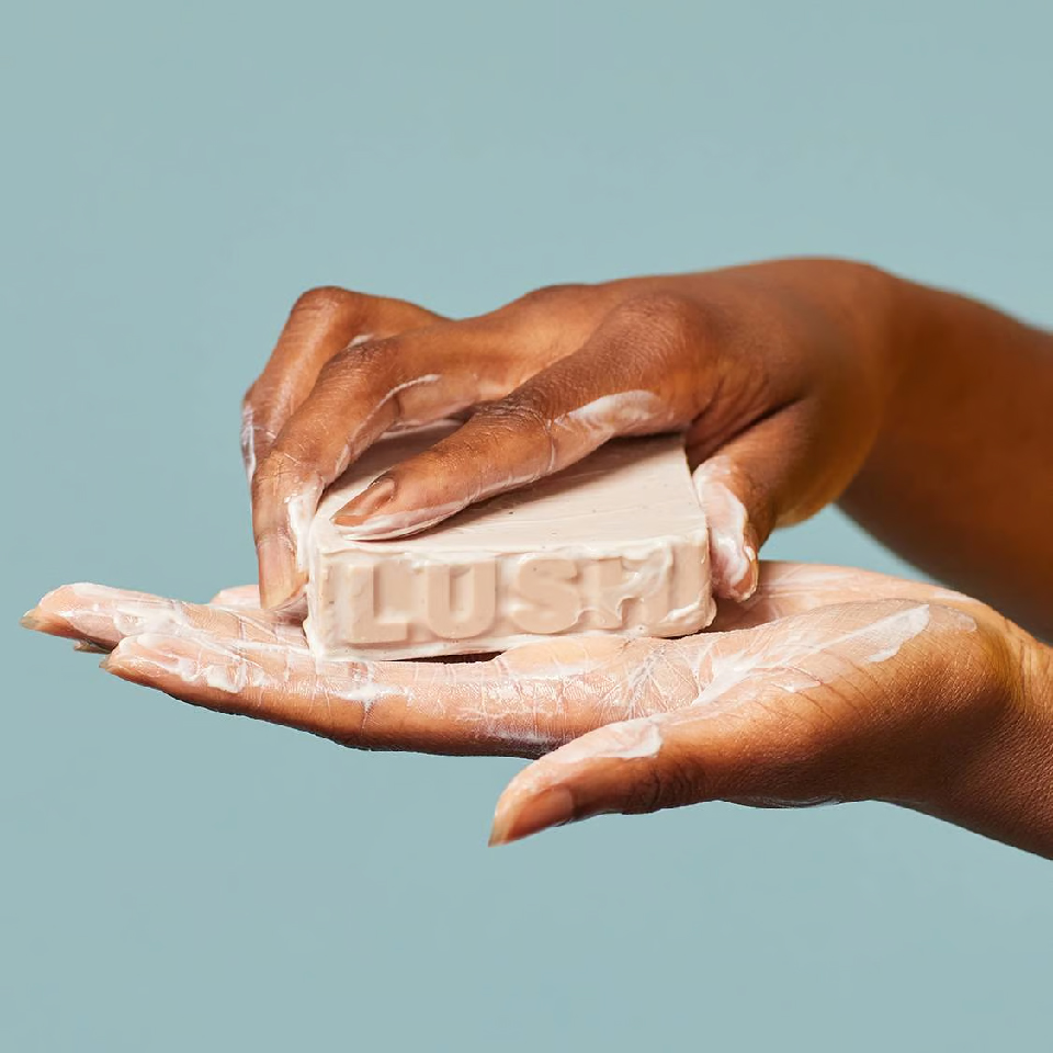 【定価約27,000円】【18点＋1点】ソープ セット LUSH 楽天市場】LUSH リフレッシュ ギフト ソープ シャワージェル