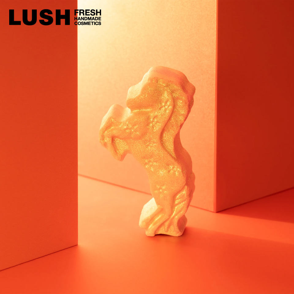 LUSH ラッシュ 公式 ギャロップトゥサクセス バスボム 入浴剤  2026 限定 お正月 年賀 お年始 ギフト プレゼント ハンドメイド ヴィーガン コスメ | LUSH