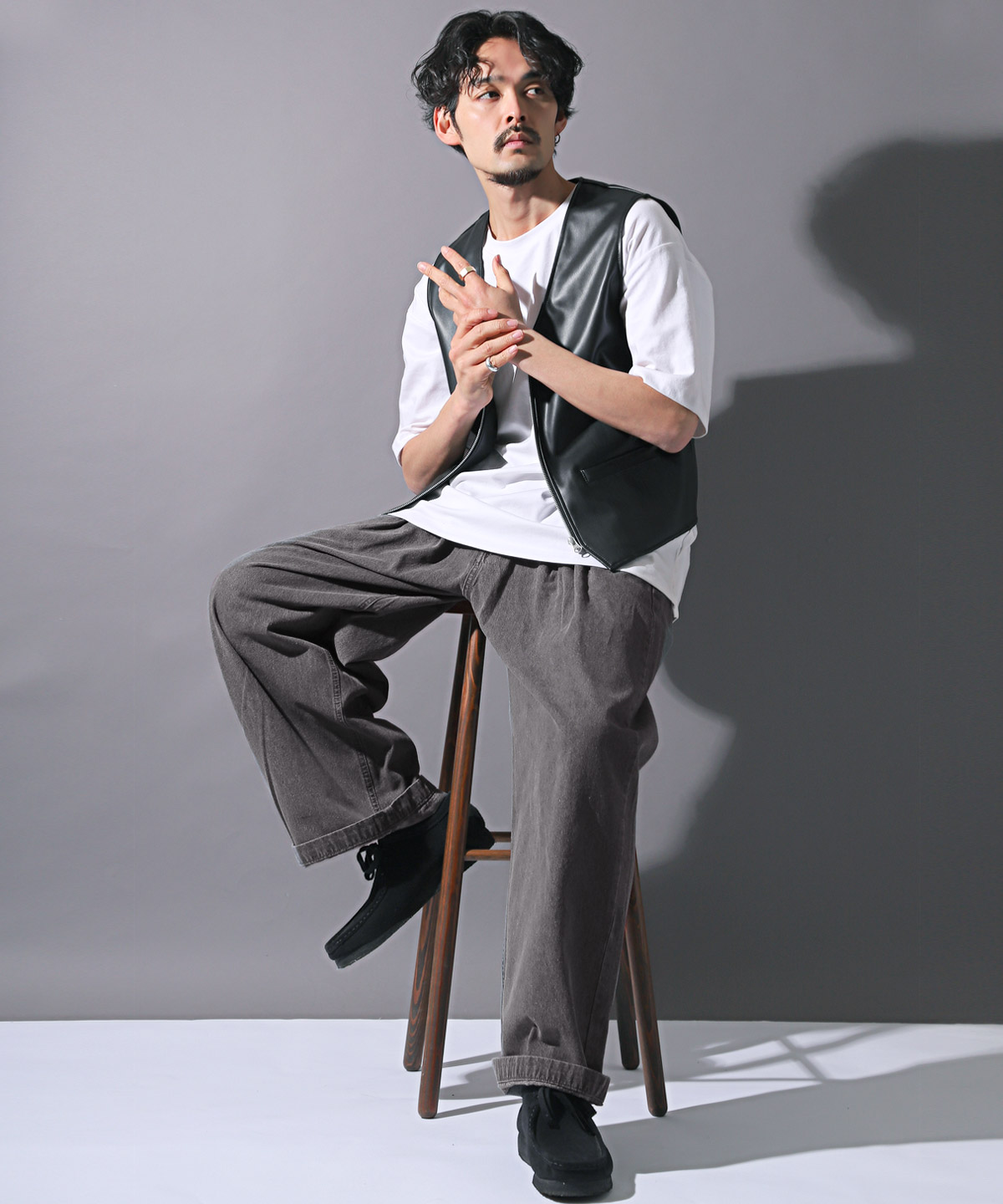 2色 メンズ カジュアル スラックス ストレートレッグパンツ 1111clothing（ワンフォークロージング）の「2タック ワイド