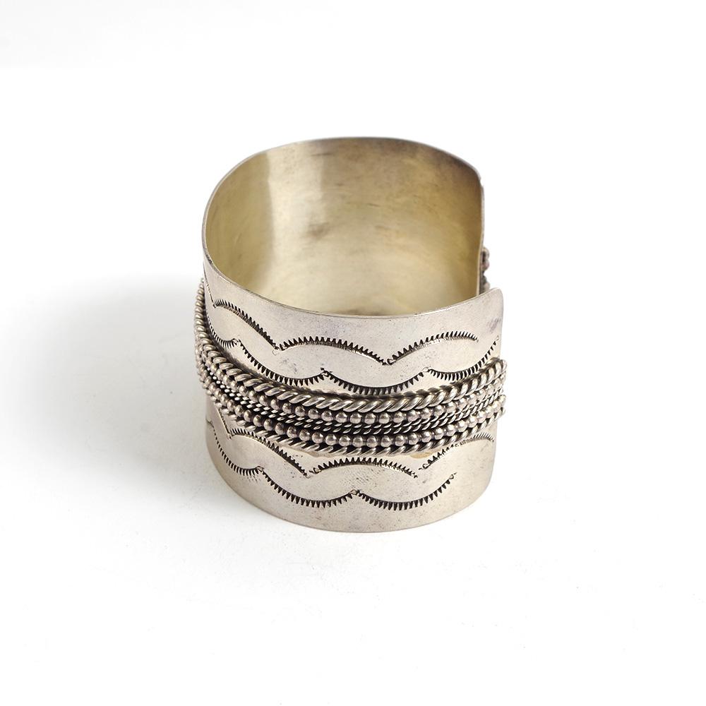 Indian Jewelry インディアンジュエリー Navajo Stampwork Widebangle