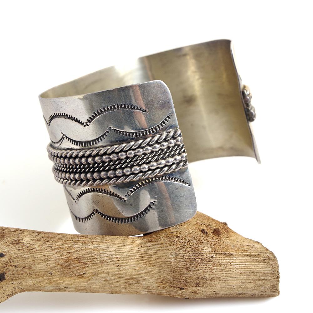 Indian Jewelry インディアンジュエリー Navajo Stampwork Widebangle