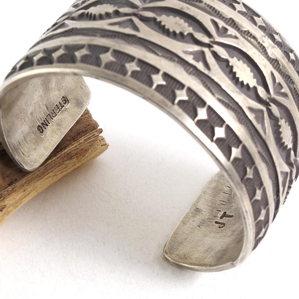 INDIAN JEWELRY インディアンジュエリー Navajo Stampwork Widebangle TYPE-B Jerald Tahe ナバホ スタンプワーク ワイドバングル タイプB ジェラルド・タへ作の画像