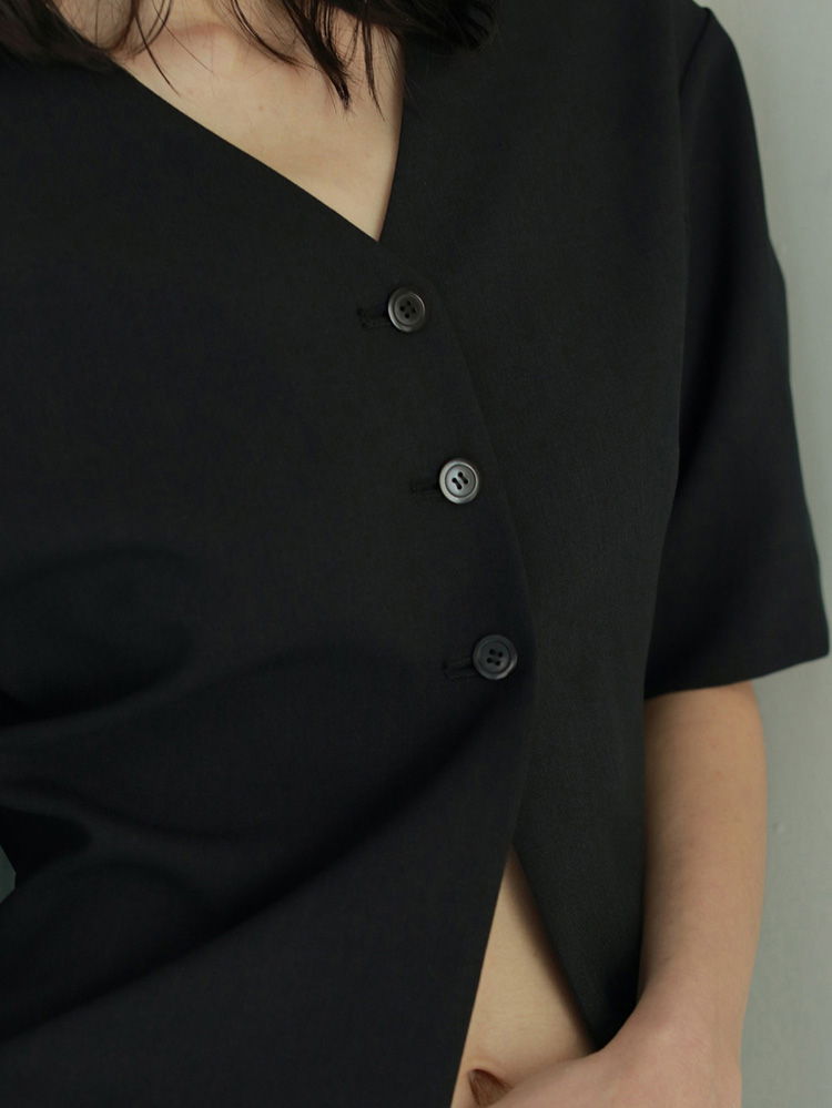 アンヌーク　Vneck Compact Shirts ブラック 楽天市場】anuke アンヌーク Vneck Compact Shirts トップス