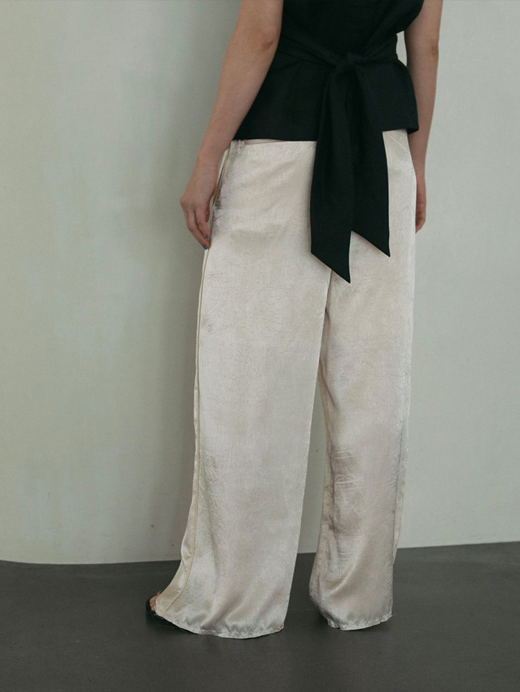 imperf. サテンパンツ　タグ付き未使用 anuke（アンヌーク） 【SALE】アンヌーク 即日発送 Piping Satin Pants