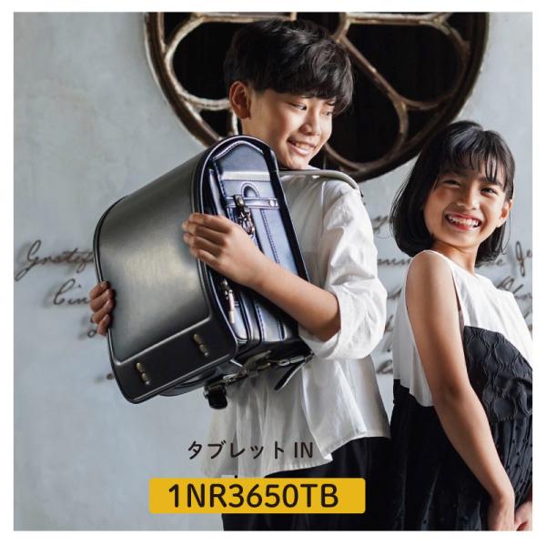 【familiar】ノベルティ 2点セット ブランケット ストラップ 新品未使用 IZFRONTIER ハイセンスなデザイン。機能的でハイクオリティな