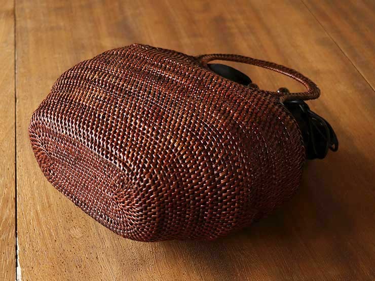 撫松庵 （夏）巾着 籠バック 丸型アタバック（コゲチャ 100-378