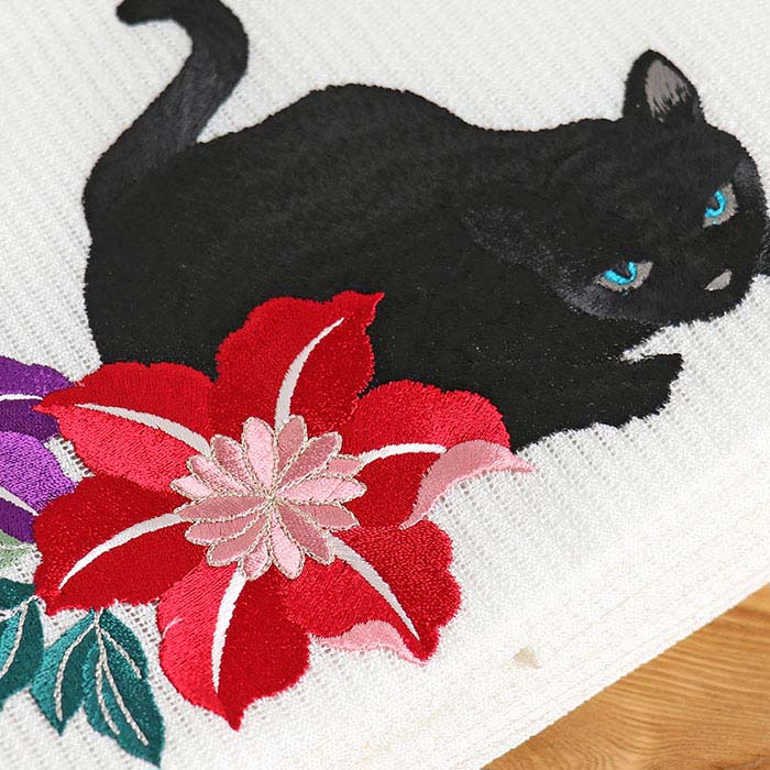 un deux 半幅帯 麻100%黒 赤 つばき刺繍　新品 un deux 半幅帯 麻100%黒 赤 つばき刺繍 新品