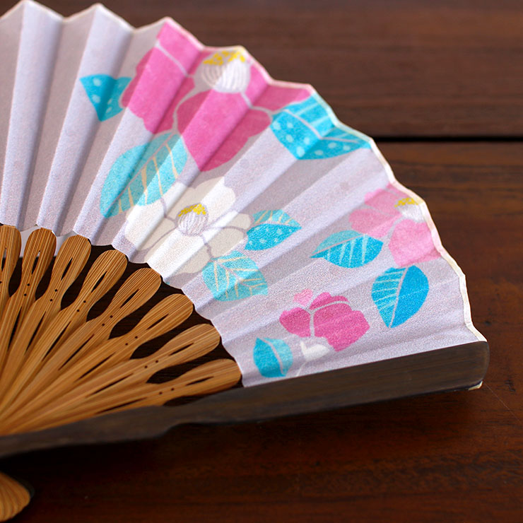 扇袋セット] 扇子 染骨 カメリア（グレー 1119s） 化粧箱 花柄