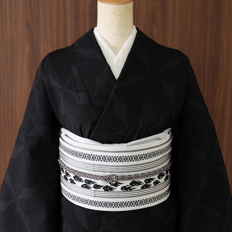 夏物着物 小紋 単衣 黒赤 草花 背伏せ付き 正絹 A531 夏物着物 小紋 単衣 黒赤 草花 背伏せ付き 正絹 A531 - メルカリ