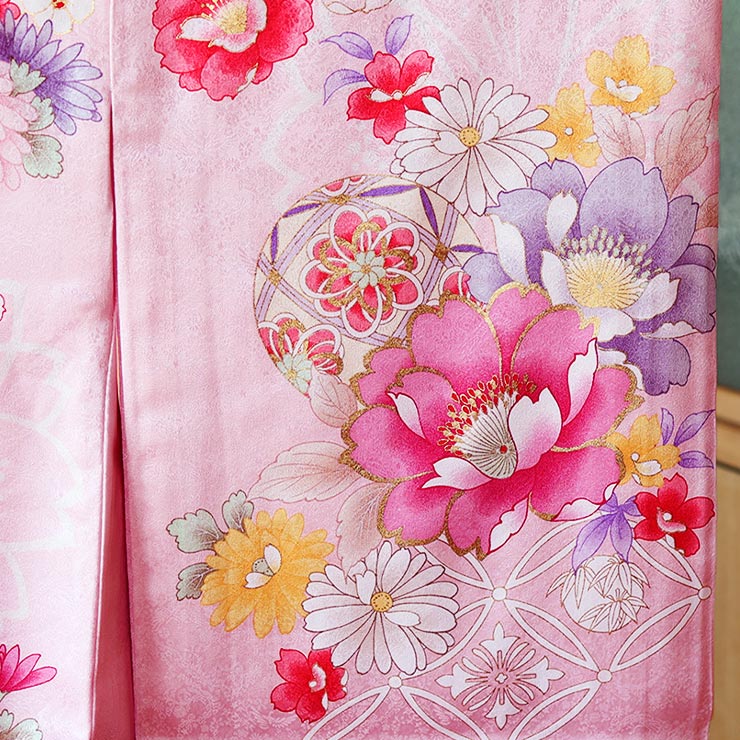 □ 正絹女児用　お宮参り　掛け着　初着　七五三　アンティーク　牡丹刺繍 初着 お宮参り 正絹 女の子 産着 鞠に牡丹 ピンク 一つ身 金刺繍 桜 菊