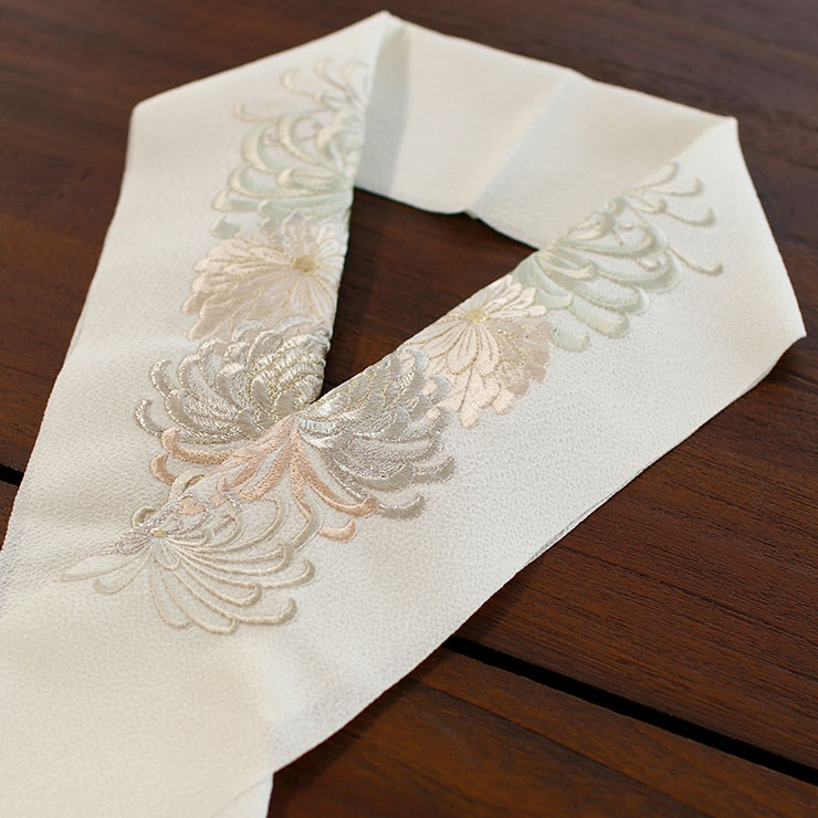 日本製 ] 刺繍半衿 糸分け菊（グリーン F204-Y42) 半襟 半衿 訪問着