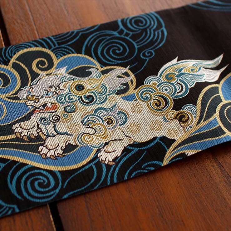 [日本製] 細帯 半巾帯 紬風 絹 瑞雲(黒 950-2144-A) 単品 両面OK リバーシブル 染帯 雲 月 三日月 獅子 唐獅子 縞 ストライプ 召しませ花 召しませ華（ma602）の画像
