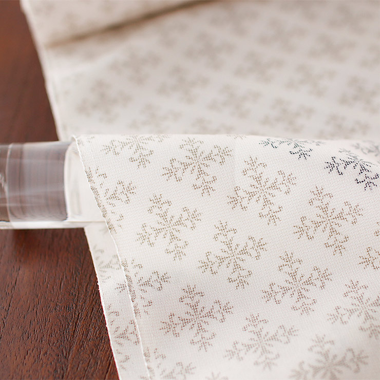 東レシルック×絹 染大島 洗える着物 唐草菱 生成り 日本製 反物