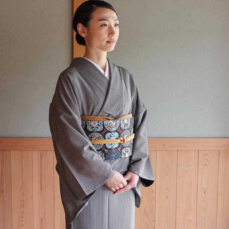 日本製 ］洗える 着物 お仕立て上がり 袷 プレタ 千筋（黒×グレー） 縞