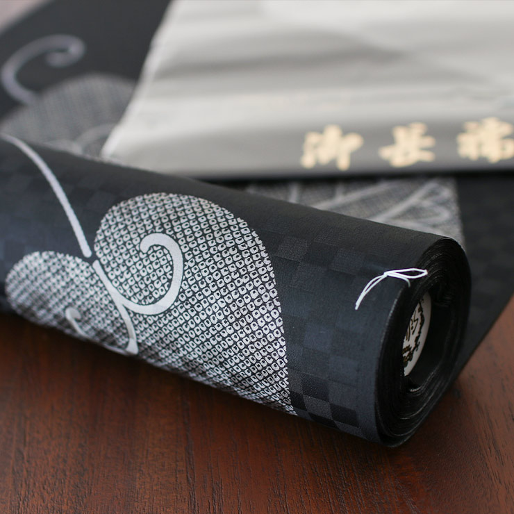 七五三(3歳)W158【高級正絹】【ようよう】薄グレー疋田柄刺繍鷹