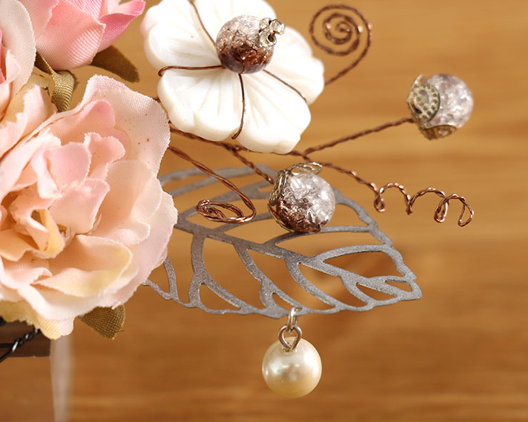 夢がたり」髪飾り（コーム） - ミニバラブーケ（薄グリーン×薄ピンク