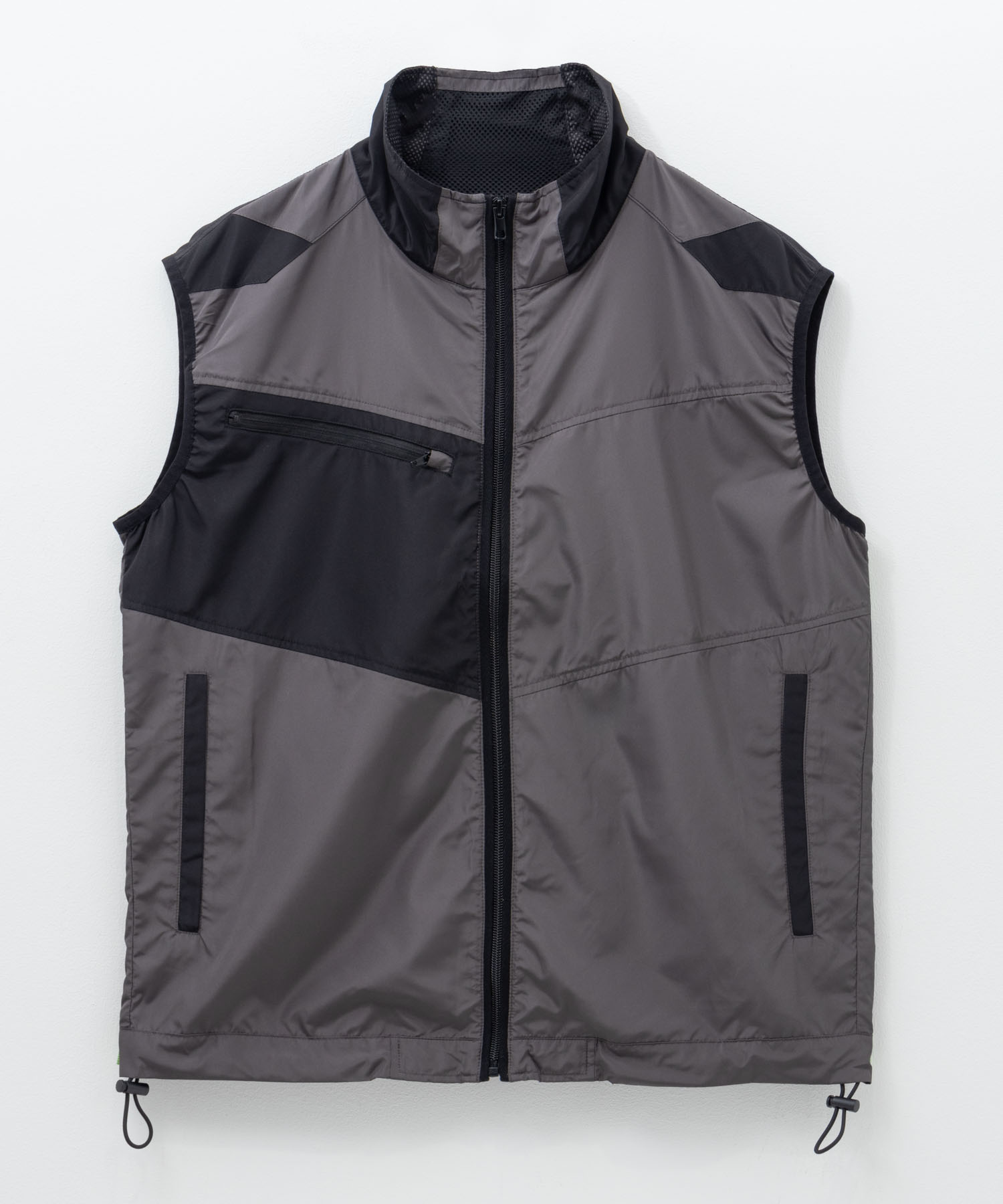 新品❤️ 空調服 ベスト XL 黒 大容量バッテリーつき ファン4個 UVカット 楽天市場】空調服 ベスト（サイズ（S/M/L）7L）の通販