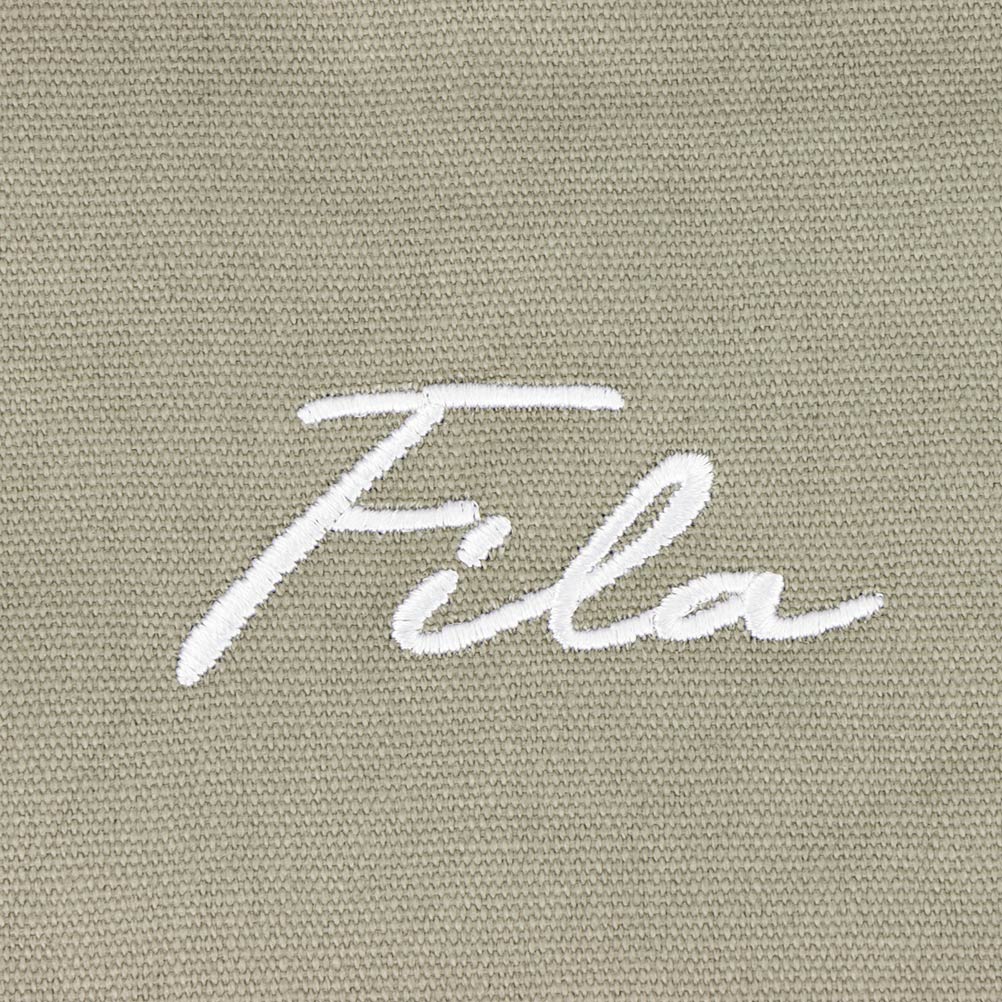 【新品・タグ付】フィラ　ナイロンジャケット　バック刺繍　オールウェザー　L〜XL FILA フィラ マルシェバッグ 綿100% 耐久性 通気性 ブランドロゴ