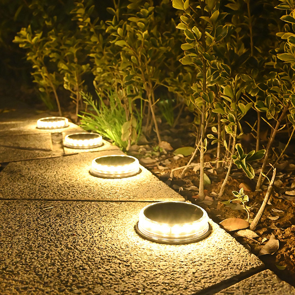 ソーラーライト LED ガーデンライト 屋外 防水 17LED