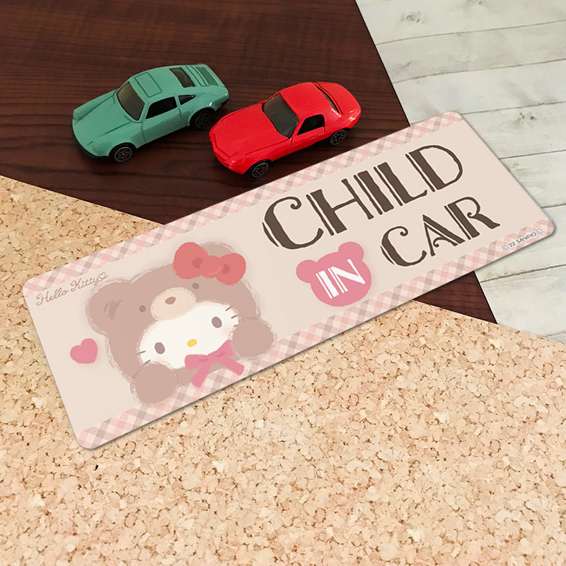 車ステッカー ハローキティ 着ぐるみクマ CHILD IN CAR スリム型 車マグネットステッカー ゆうパケット対応210円〜｜magnetpark｜02