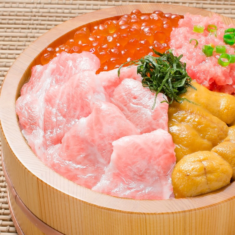 築地の海鮮丼セット 究極