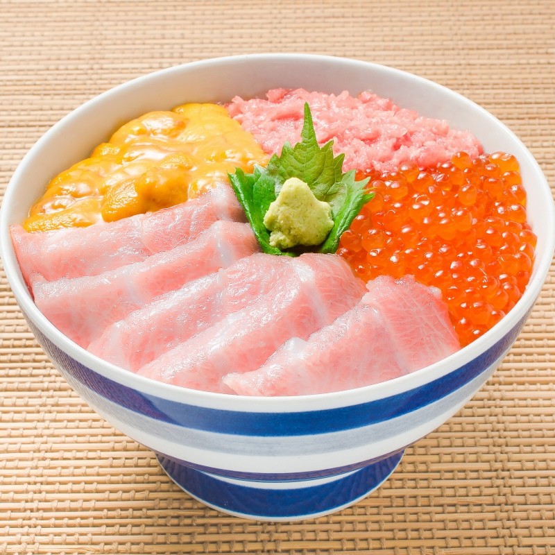 築地の海鮮丼セット 究極