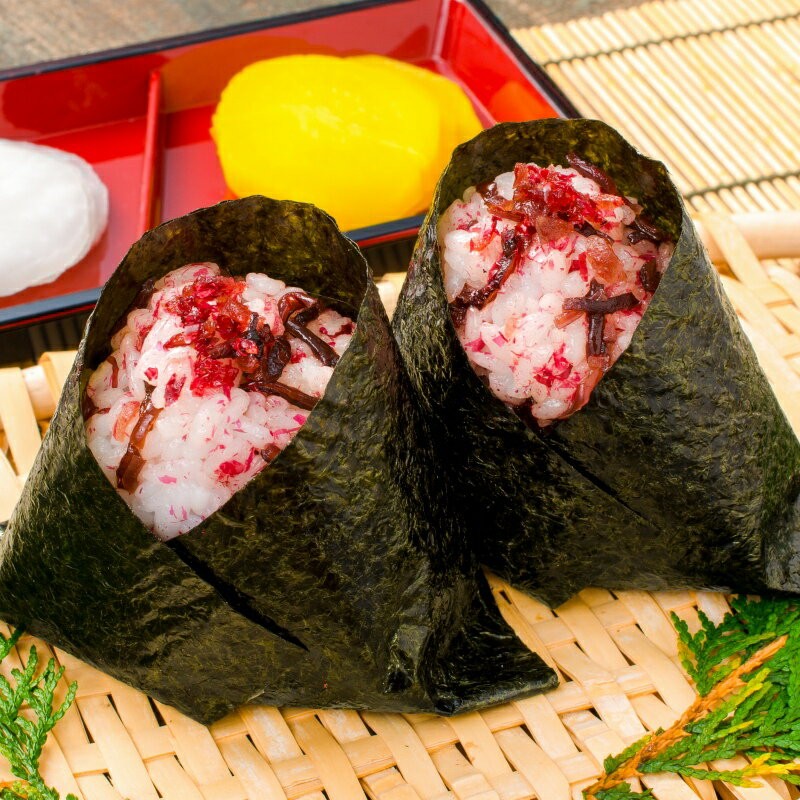 梅きくらげおにぎり
