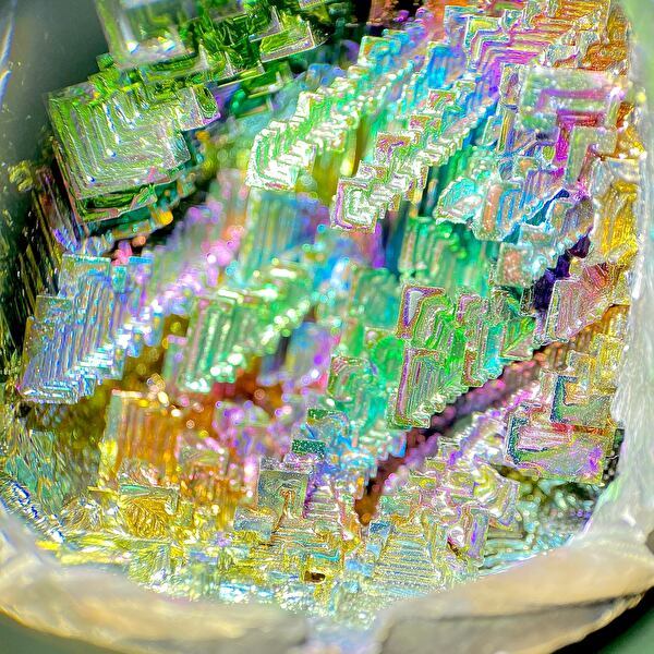 たまご型 ビスマス結晶 A 人工結晶 金運アップ 置物 金 たまご型 ビスマス結晶 A 人工結晶 金運アップ 置物 金