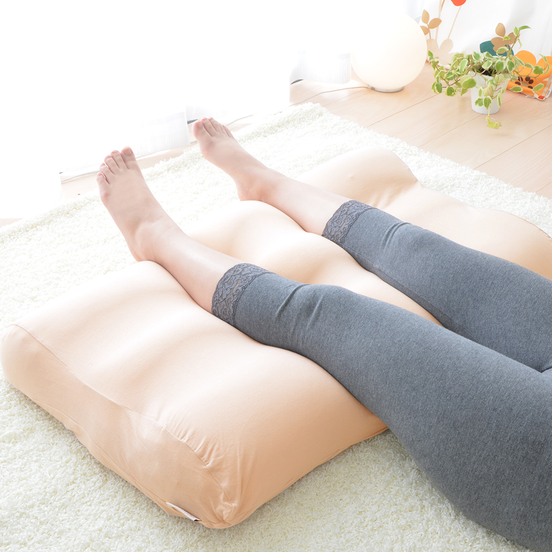 足枕です。 楽天市場】足枕 幅76cm 日本製 帝人クリスター綿1.3kg 洗える 足