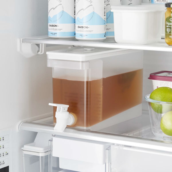 プックリ苺&お花たち＊サーモスカバー＊縦長の小さながま口＊小さなドリンク缶カバー 水筒カバー ショルダー付き ストロー水筒 直径8cm 500ml 600ml