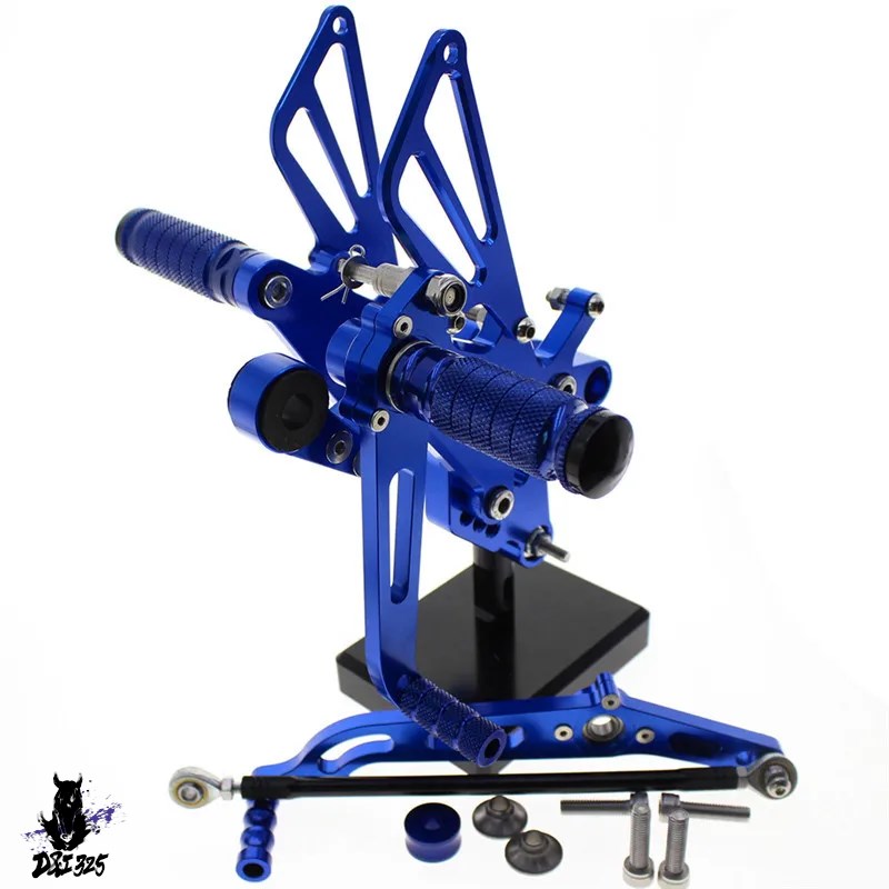 【互換品】 ヤマハ YZF R6 2006-2023用 Fxcnc アルミニウム製バイク保護キット フットペグ ペダル フットレスト 2016-2019 社外製の画像