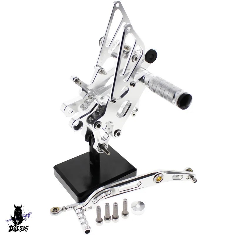 【互換品】 ヤマハ YZF R6 2006-2023用 Fxcnc アルミニウム製バイク保護キット フットペグ ペダル フットレスト 2016-2019 社外製の画像
