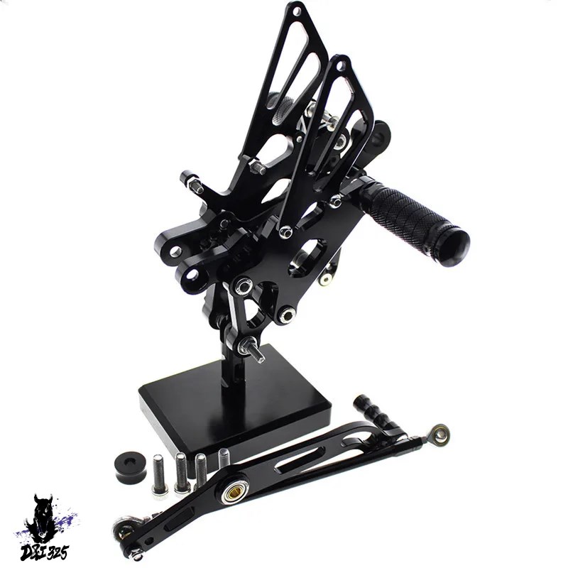 【互換品】 ヤマハ YZF R6 2006-2023用 Fxcnc アルミニウム製バイク保護キット フットペグ ペダル フットレスト 2016-2019 社外製の画像
