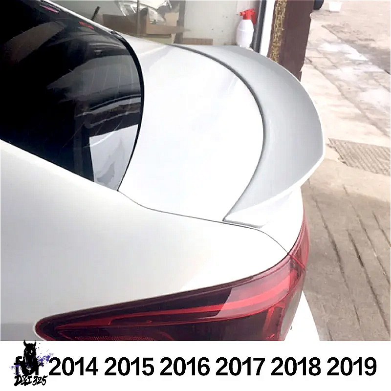 互換品】 マツダ3セダン 2014-2019 2020-2023用 ブラックリア