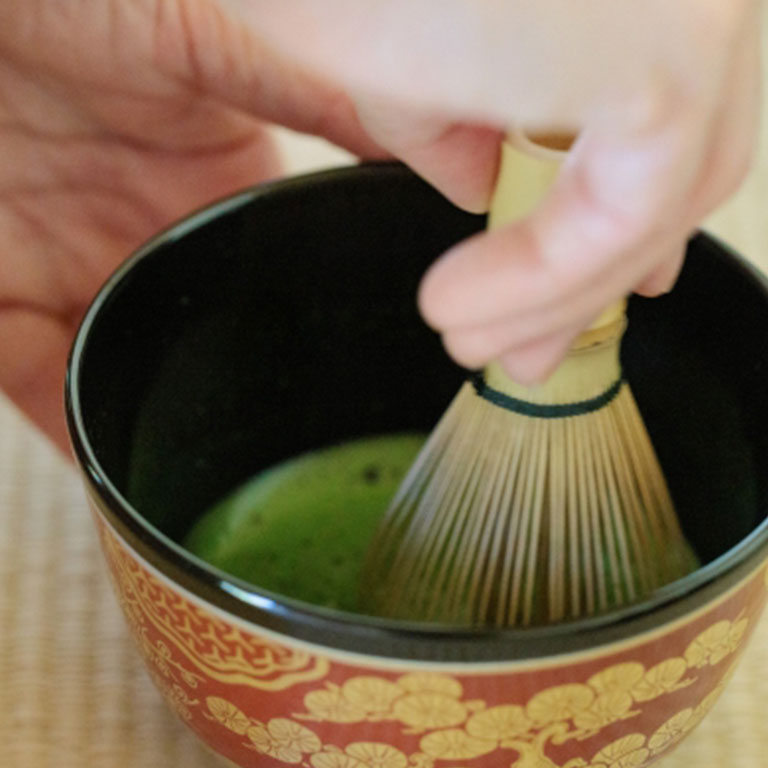 茶筅でしっかりと混ぜる