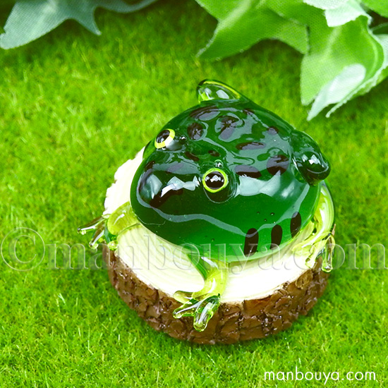 カエル　置物　ボヘミアンカットガラス カエル 置物 ボヘミアンカットガラス カエル 置物 ボヘミアンカット