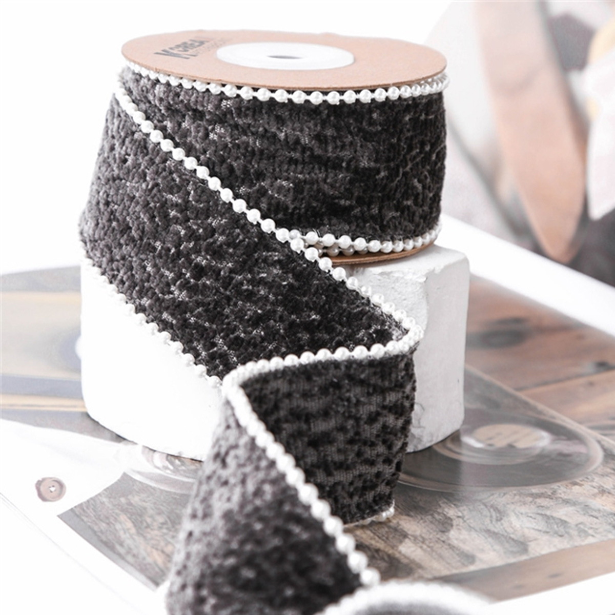 ふわふわパール付き起毛リボン ベロア ジャガード 幅28mm 1m単位