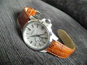 時計ベルトをモレラートのボーレに交換したグランドセイコーSBGE009