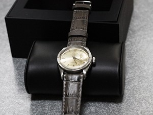 時計ベルトをモレラートのボーレに交換したROLEX DATE