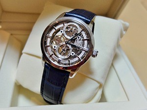時計ベルトをモレラートのボーレに交換したRoyal Orient WE0031FQ