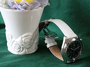 時計ベルトをモレラートのボーレに交換したオメガスピ－ドマスタ－オ－トマチック